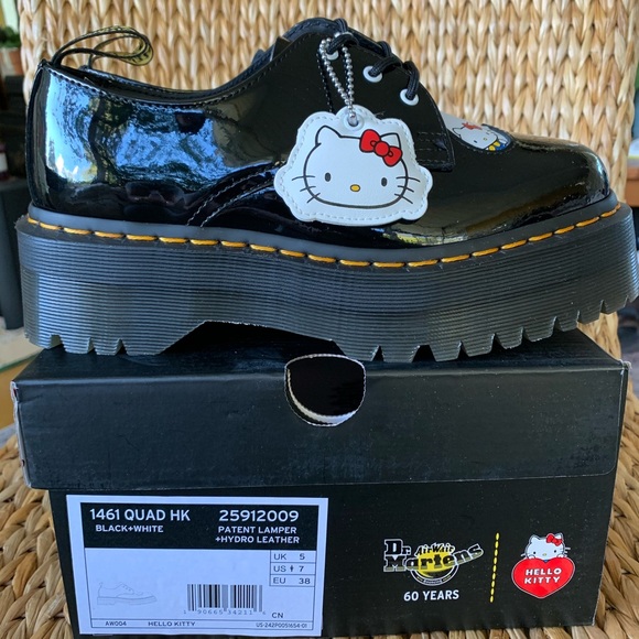 Hello Kitty x Dr Martens 1461 Quad Loafer - Picture 7 of 8
